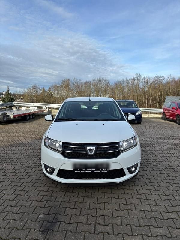 Gebraucht Dacia Sandero 90 PS (66 kW) 2015 Weiß Kleinwagen