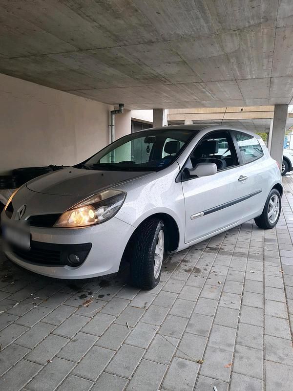 Silber Gebraucht 2008 Renault Clio II Kleinwagen | 2.499 € - Bild 1/4