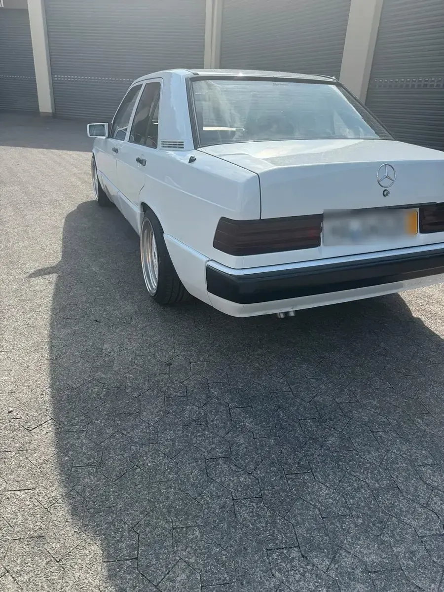 Gebraucht Mercedes 190 102 PS (75 kW) 1989 Weiß Limousine