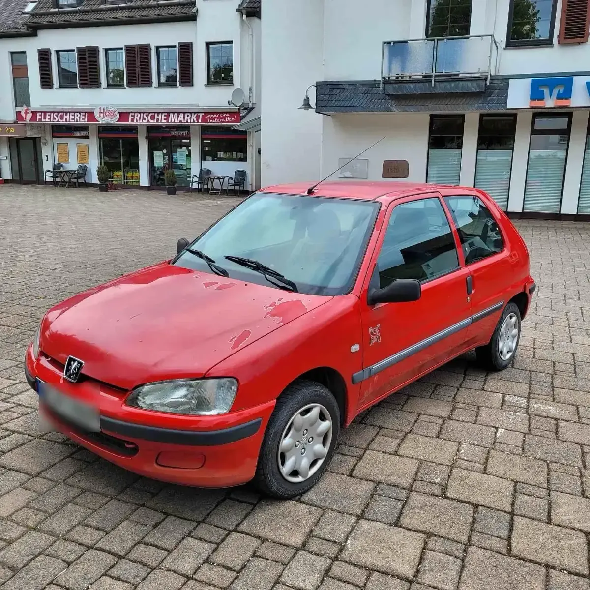 Gebraucht Peugeot 106 60 PS (44 kW) 2003 Rot Kleinwagen