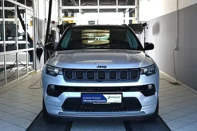 Gebraucht Jeep Compass 241 PS (177 kW) 2022 Glacier met. (vr348) SUV