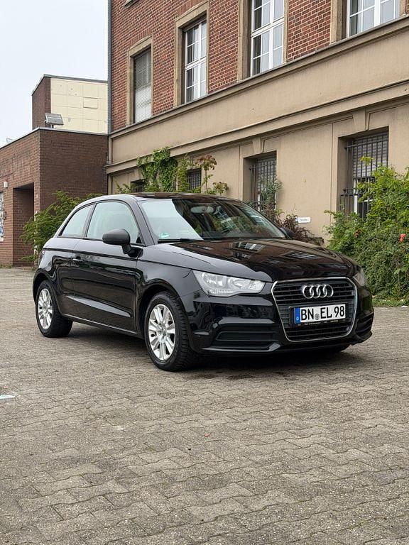 Second-hand Audi A1 86 CP (63 kW) 2011 Negru Hatchback