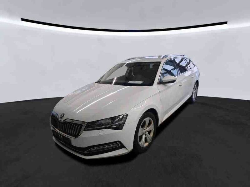 Moonweiss metallic Gebraucht 2020 Skoda Superb Premium Edition Kombi | 18.990 € - Bild 1/4