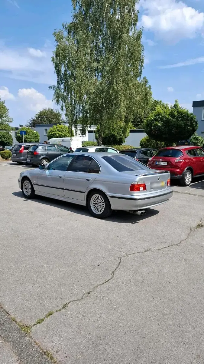 Gebraucht BMW 523 170 PS (125 kW) 1997 Silber Limousine