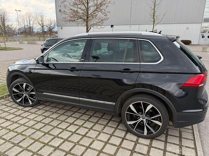 Gebraucht VW Tiguan Sound 190 PS (139 kW) 2017 Schwarz SUV