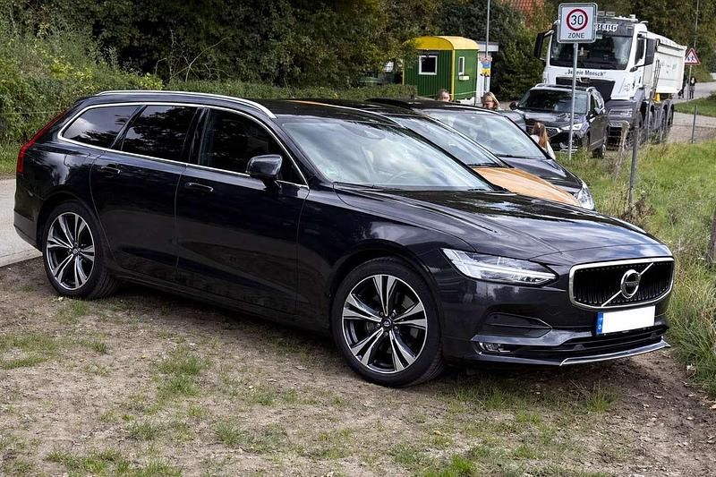 Gebraucht Volvo V90 150 PS (110 kW) 2019 Grau Kombi