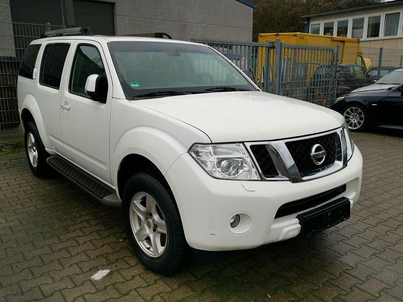Weiß Gebraucht 2012 Nissan Pathfinder SUV | 8.500 € - Bild 1/4