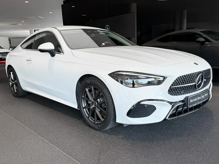 Gebraucht Mercedes CLE200 Avantgarde 203 PS (149 kW) 2024 Weiß Coupé