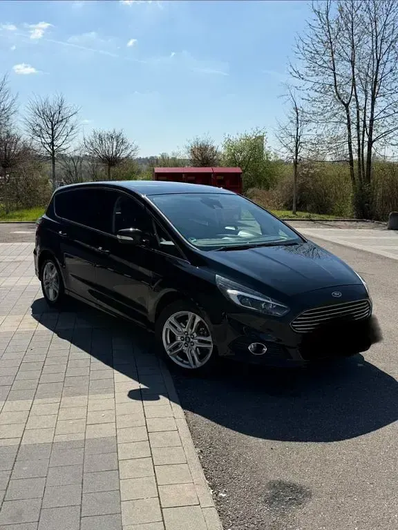 Gebraucht Ford S-MAX Titanium 179 PS (131 kW) 2016 Schwarz Van / Kleinbus