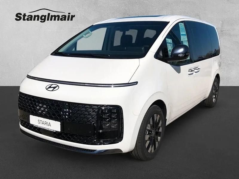 Creamy white Neu 2026 Hyundai Staria Signature Van / Kleinbus | 58.490 € - Bild 1/1