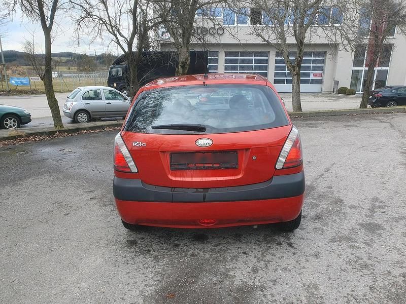 Gebraucht Kia Rio 97 PS (71 kW) 2009 Rot Limousine