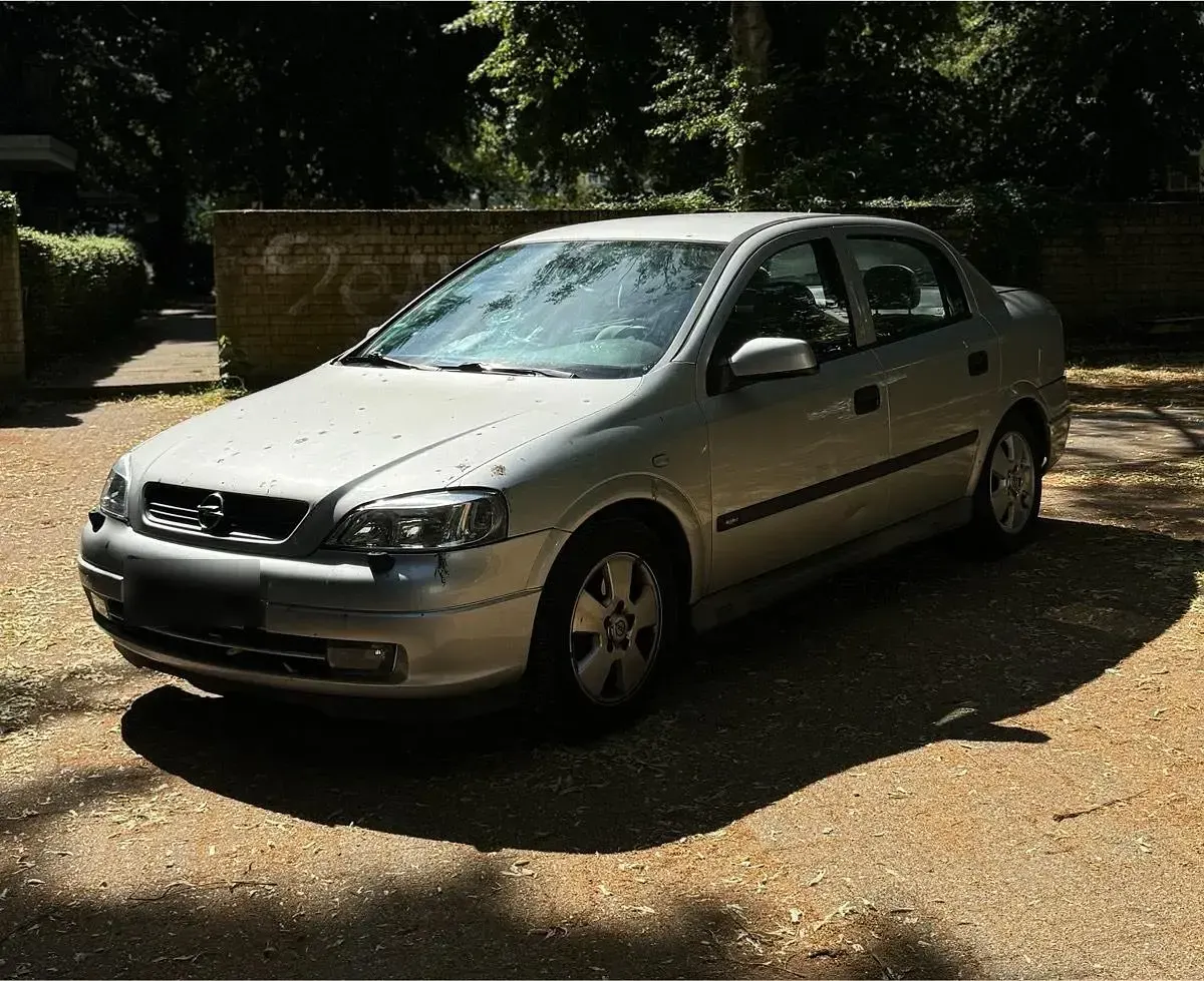Gebraucht Opel Astra 125 PS (91 kW) 2002 Silber Limousine