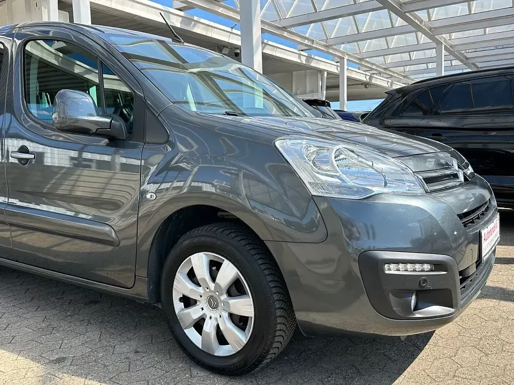Gebraucht Citroën Berlingo SELECTION 110 PS (80 kW) 2018 Blau Van / Kleinbus