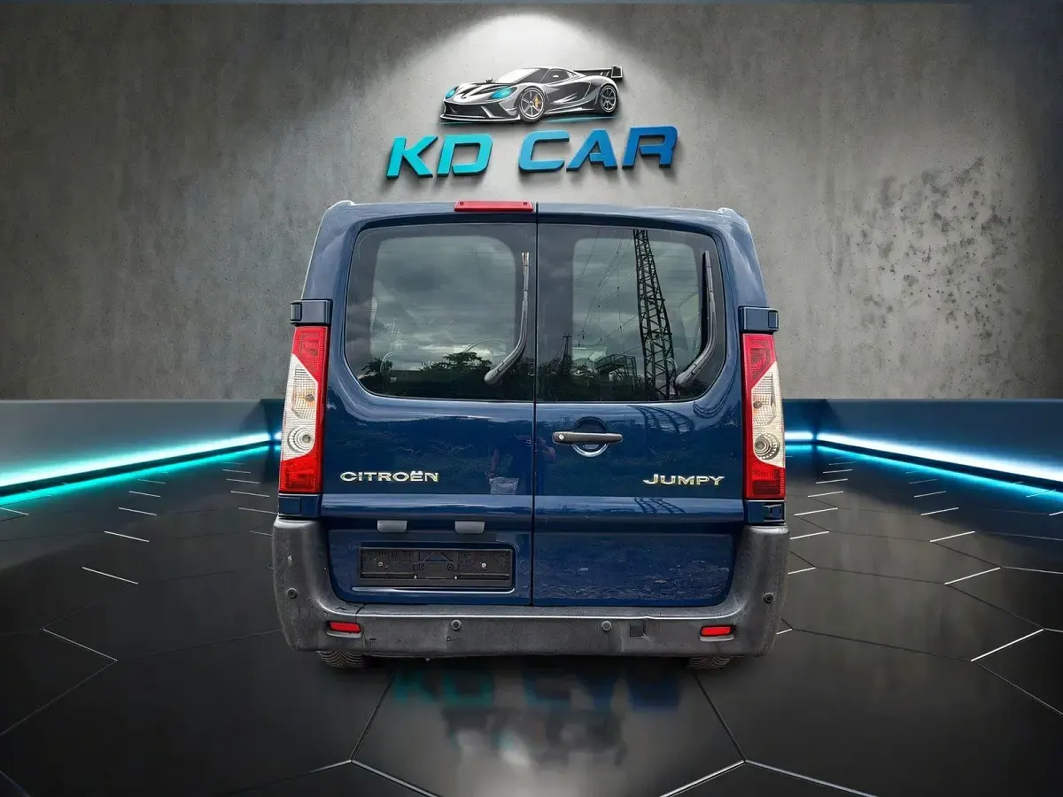 Używany Citroën Jumpy 120 KM (88 kW) 2011 Niebieski Minivan