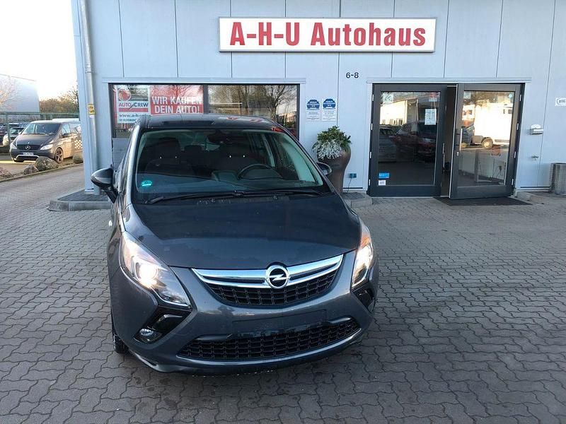 Grau Gebraucht 2015 Opel Zafira Tourer Edition Van / Kleinbus | 6.450 € (Fairer Preis) - Bild 1/4
