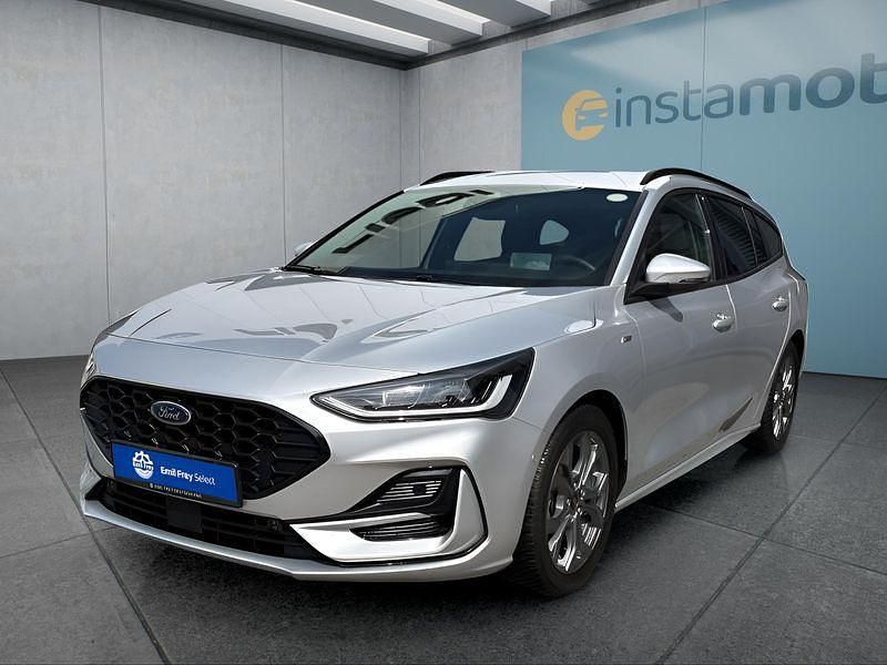 Silber Gebraucht 2023 Ford Focus Kombi | 22.649 € (Fairer Preis) - Bild 1/4