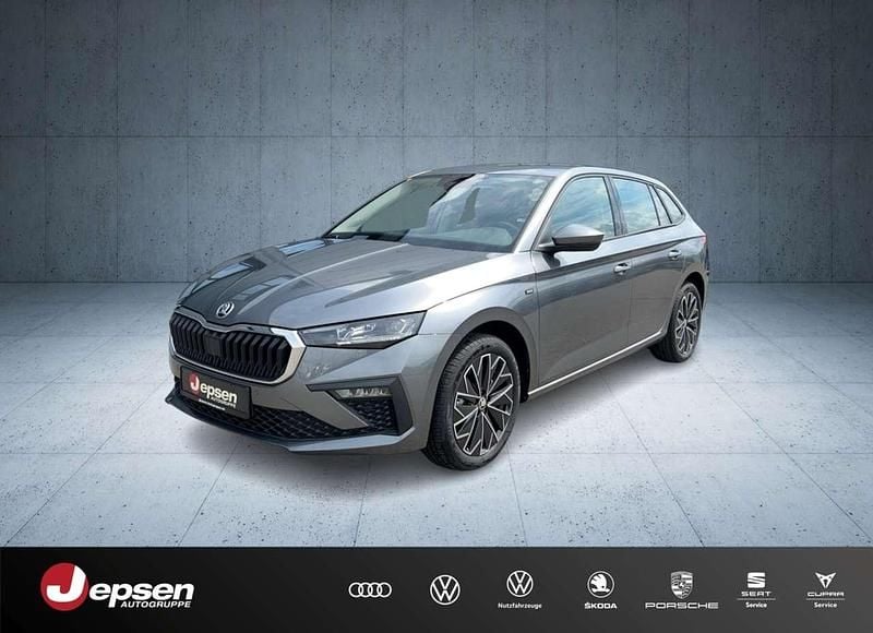 Graphitegrau metallic Gebraucht 2025 Skoda Scala Drive Kleinwagen | 24.970 € (Fairer Preis) - Bild 1/4