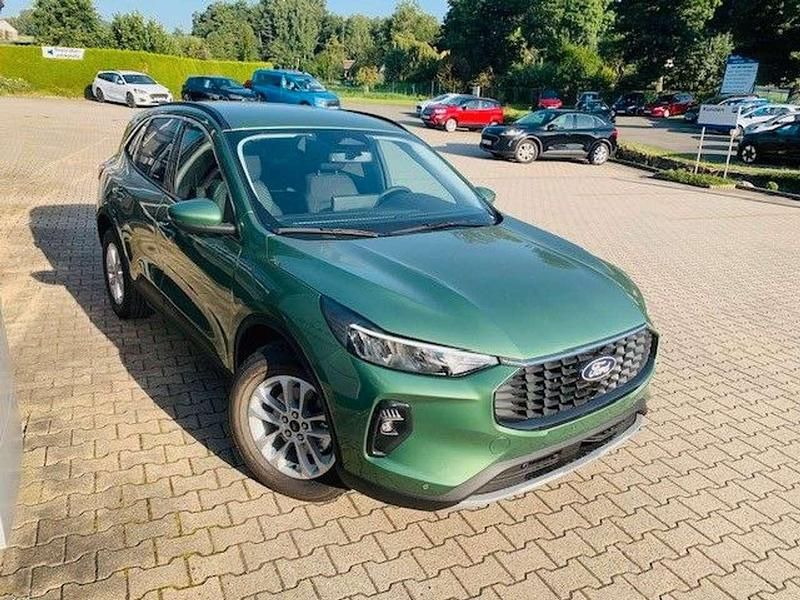 Neu Ford Kuga Titanium 150 PS (110 kW) 2026 Grün SUV
