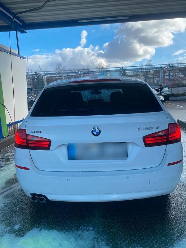 Gebraucht BMW 520 184 PS (135 kW) 2013 Kombi
