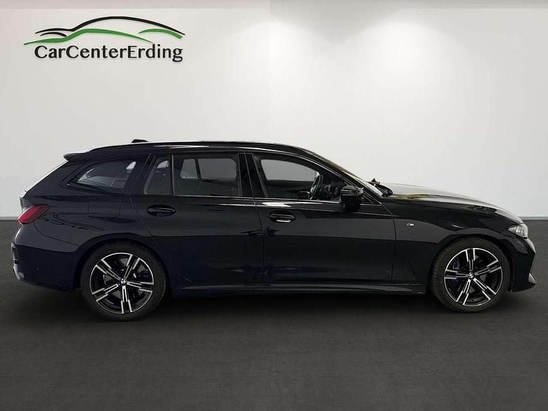 Gebraucht BMW 340 374 PS (275 kW) 2022 Saphirschwarz Kombi