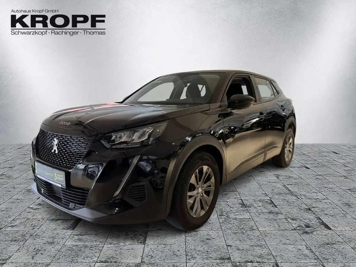 Gebraucht Peugeot 2008 Active 101 PS (74 kW) 2022 Lackierung schwarz perla nera/ SUV