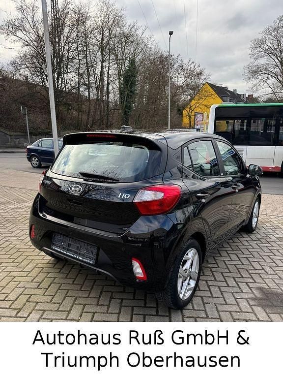 Gebraucht Hyundai i10 Trend 67 PS (49 kW) 2020 Schwarz Kleinwagen