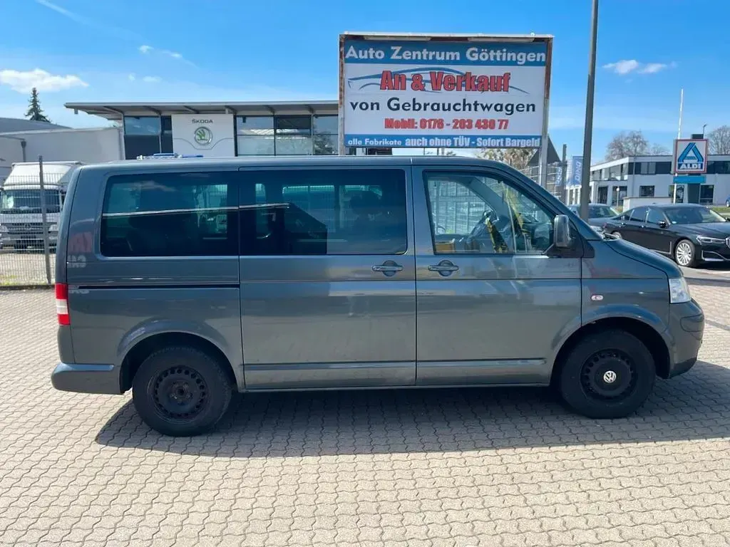 Gebraucht VW T5 131 PS (96 kW) 2008 Grau Van