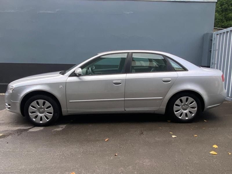 Gebraucht Audi A4 130 PS (95 kW) 2006 Silber Kleinwagen