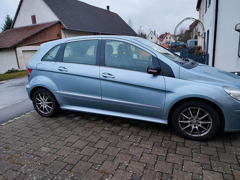 Gebraucht Mercedes B200 2007 Blau Van / Kleinbus