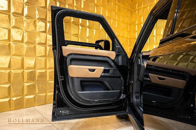 Neu Land Rover Defender 426 PS (313 kW) 2025 Santorini black SUV