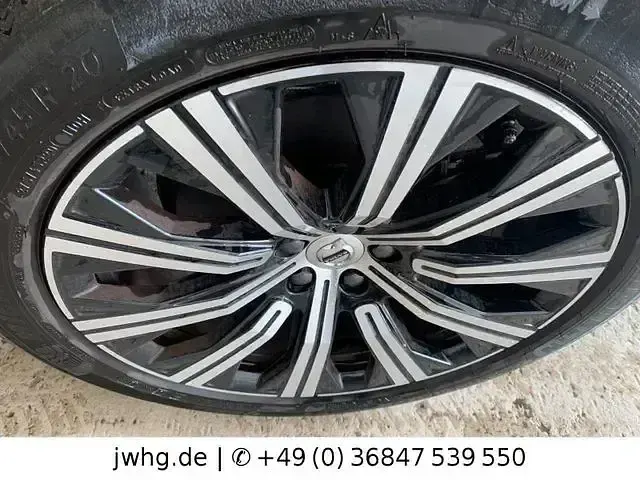 Gebraucht Volvo XC90 Ultimate 235 PS (172 kW) 2024 Onyx black (metallic) SUV