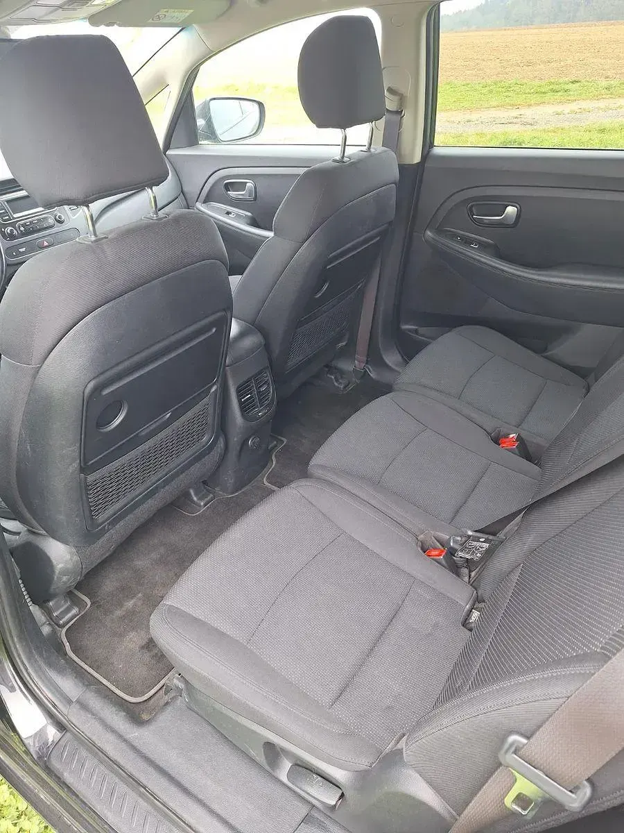 Gebraucht Kia Carens DREAM-TEAM Edition 135 PS (99 kW) 2015 Schwarz Van / Kleinbus