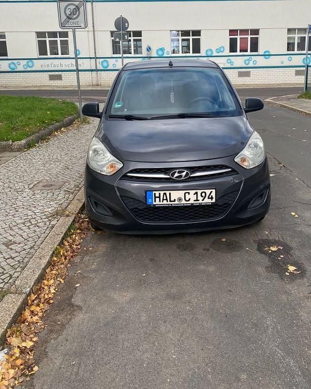 Schwarz Gebraucht 2011 Hyundai i10 Style Kleinwagen | 1.350 € (Superpreis) - Bild 1/4