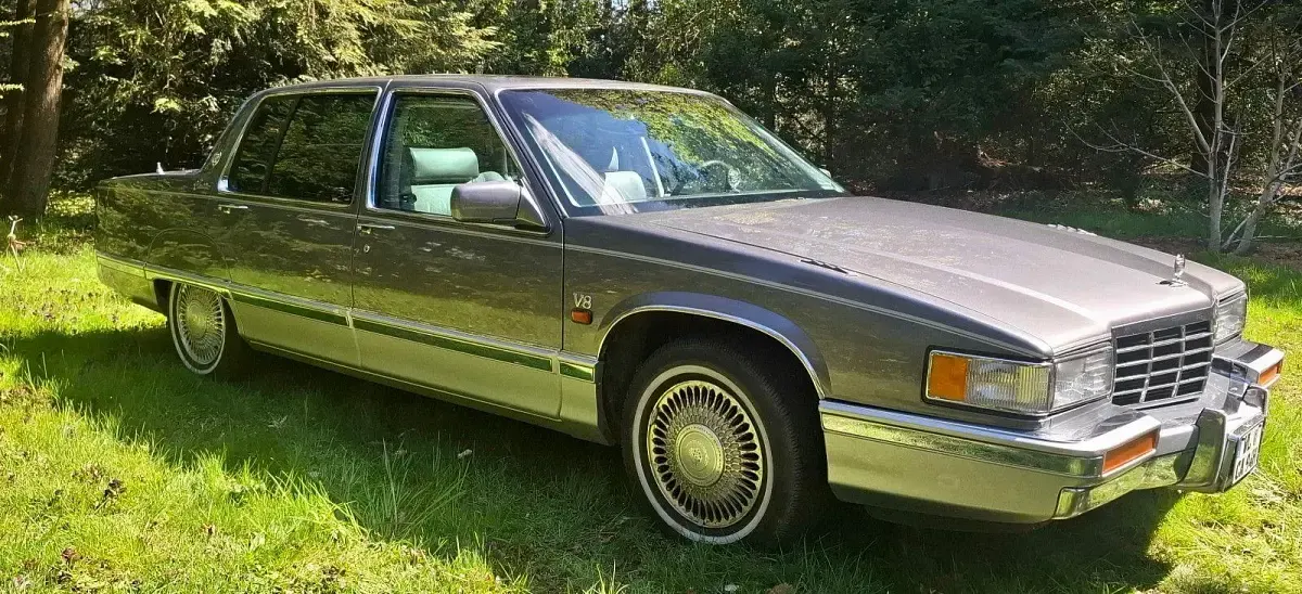 Second-hand Cadillac Deville 211 CP (155 kW) 1993 Gri Berlinǎ