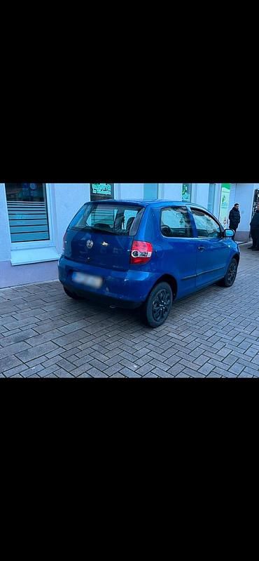 Second-hand VW Fox 75 CP (55 kW) 2006 Albastru Hatchback