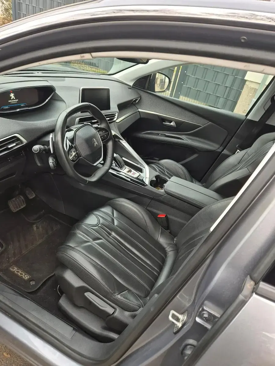 Gebraucht Peugeot 3008 120 PS (88 kW) 2017 Grau SUV