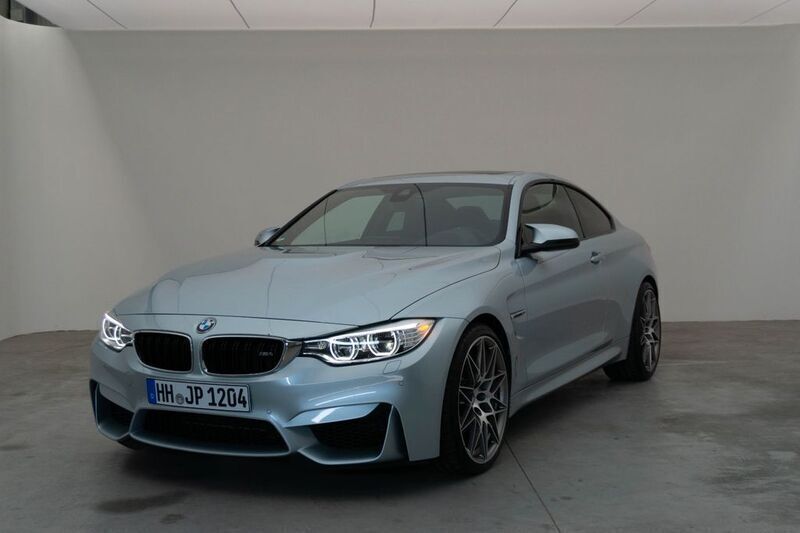 Grau Gebraucht 2016 BMW M4 Performance Coupé | 57.450 € (Fairer Preis) - Bild 1/4
