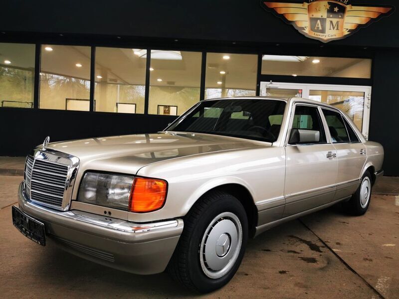 Gold metallic Gebraucht 1990 Mercedes 500 SE Limousine | 9.950 € - Bild 1/4