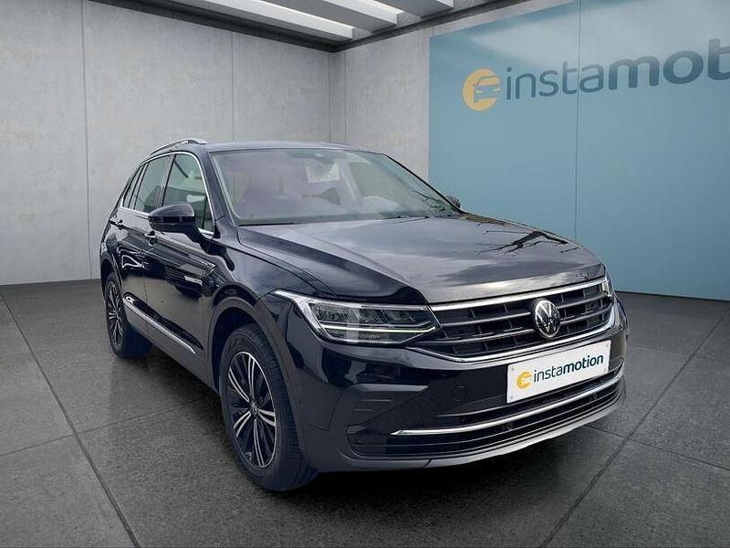Gebraucht VW Tiguan 190 PS (139 kW) 2022 Schwarz SUV