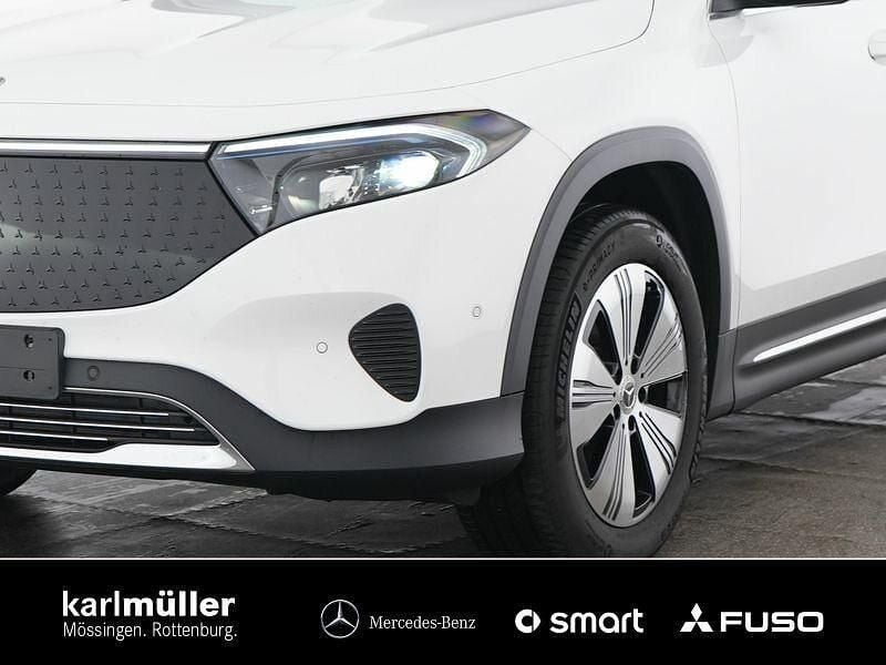 Gebraucht Mercedes EQB300 167 kW (228 PS) 2024 Unilack polarweiß SUV