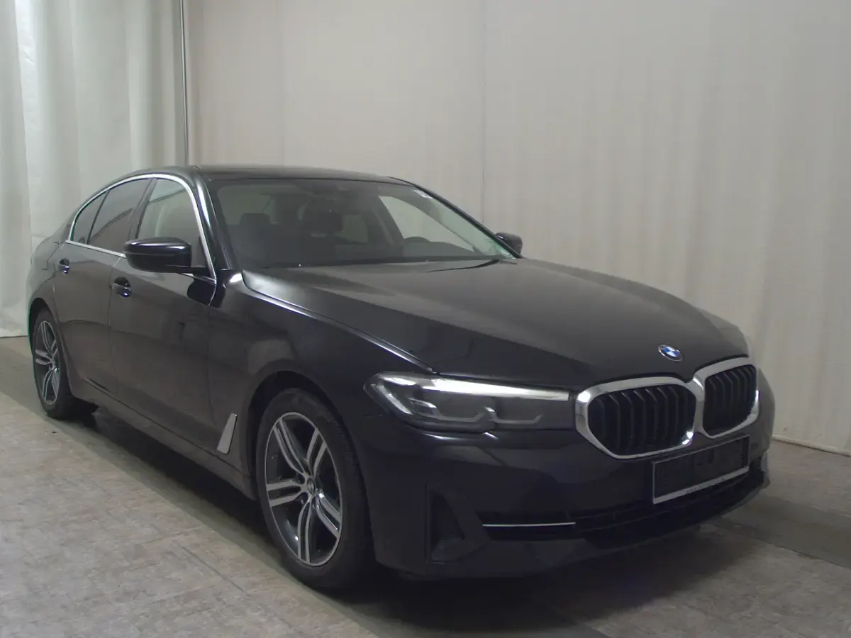 Używany BMW 520 Performance 190 KM (139 kW) 2021 Czarny Sedan/Limuzyna