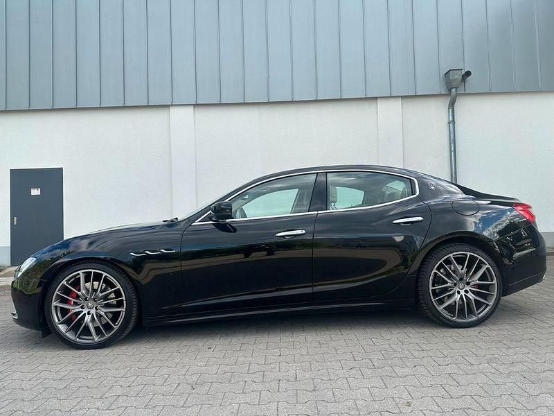 Gebraucht Maserati Ghibli 275 PS (202 kW) 2014 Blau Limousine