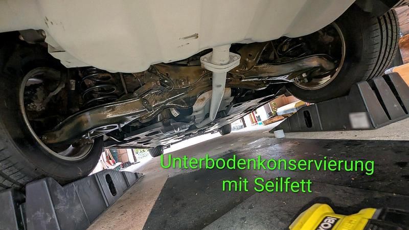 Gebraucht Mazda 3 120 PS (88 kW) 2014 Rot Limousine