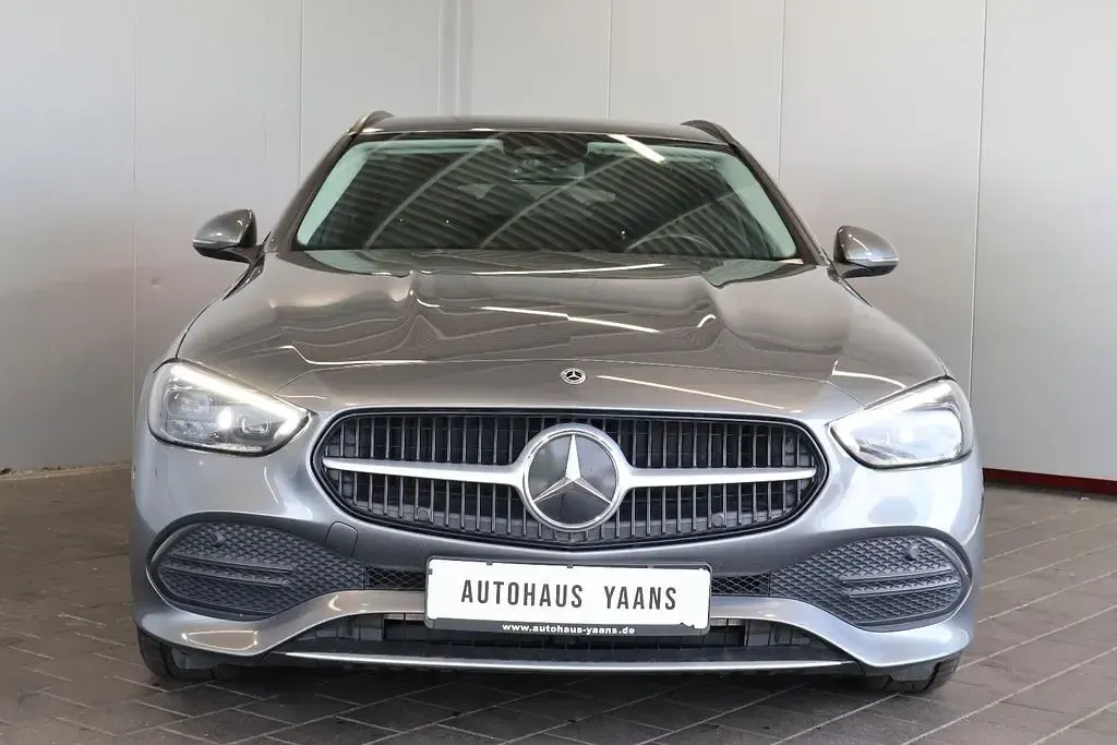 Gebraucht Mercedes C200 163 PS (119 kW) 2022 Grau Limousine