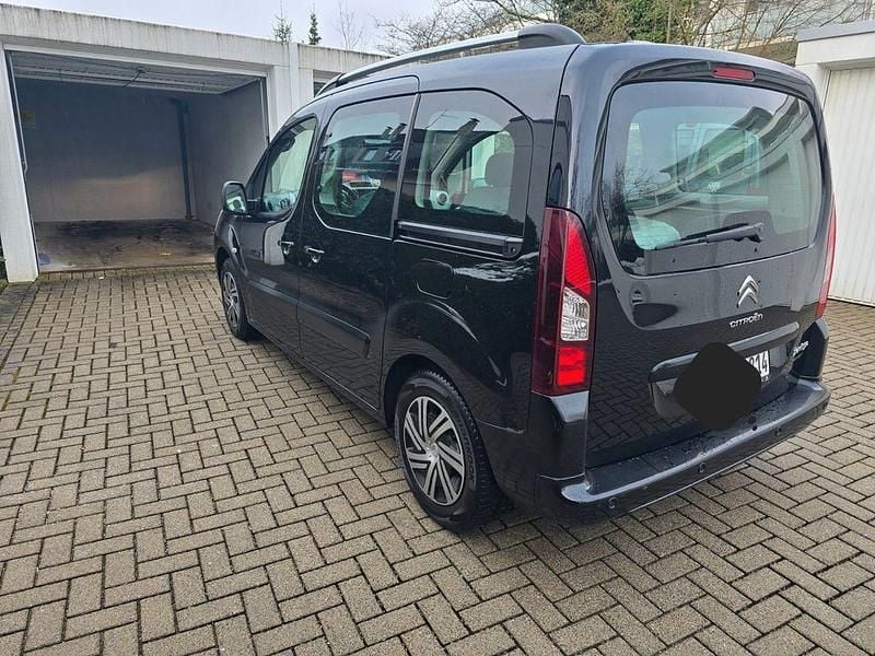 Gebraucht Citroën Berlingo SELECTION 92 PS (67 kW) 2013 Schwarz Van / Kleinbus