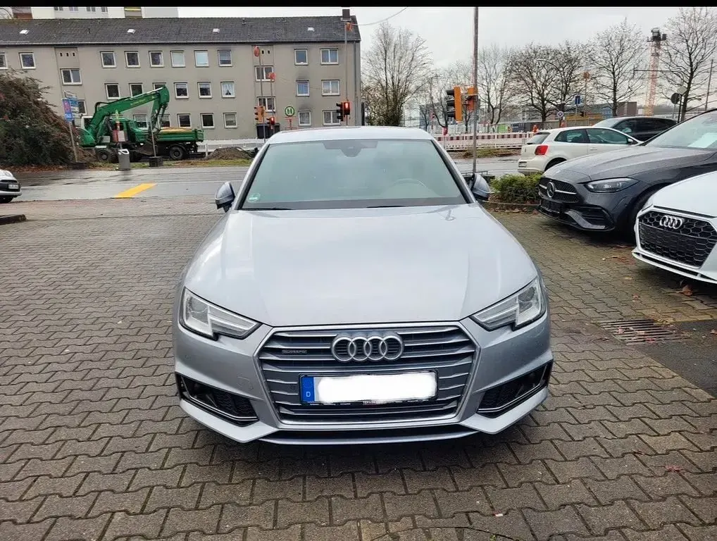 Gebraucht Audi A4 S-Line 245 PS (180 kW) 2019 Silber Limousine