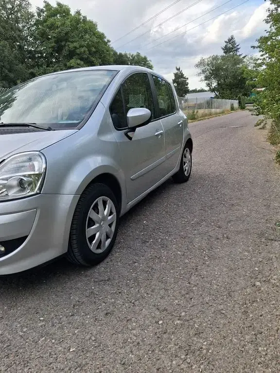 Gebraucht Renault Modus Dynamique 111 PS (81 kW) 2011 Grau Van / Kleinbus