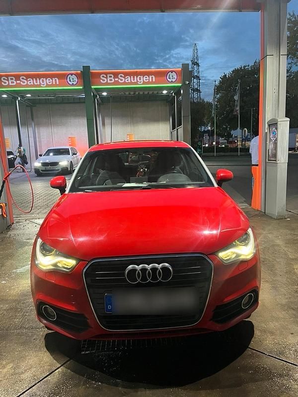 Rot Gebraucht 2012 Audi A1 Kleinwagen | 6.900 € (Fairer Preis) - Bild 1/4