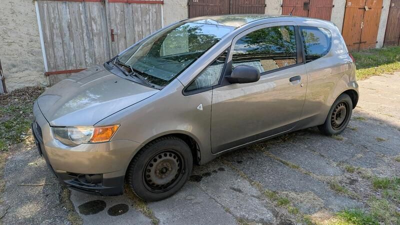 Braun Gebraucht 2009 Mitsubishi Colt Kleinwagen | 2.000 € (Etwas zu teuer) - Bild 1/4