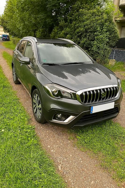 Gebraucht Suzuki SX4 S-Cross 140 PS (102 kW) 2020 Grau SUV